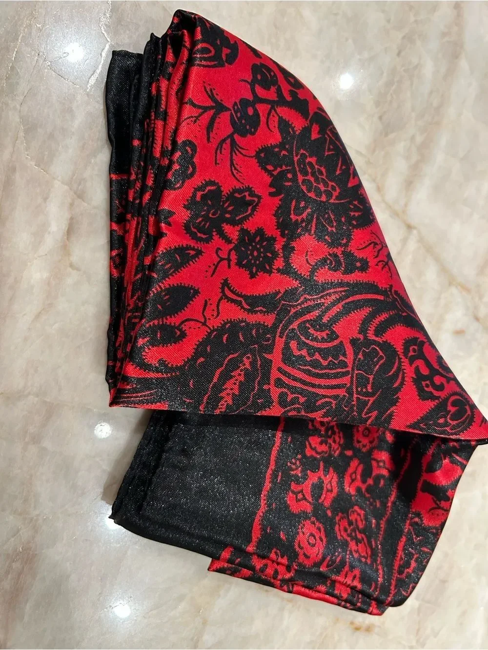 Red Paisley Headscarf S175